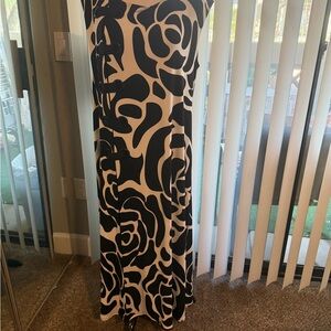 Eva Varro Monochrome Floral Maxi Dress